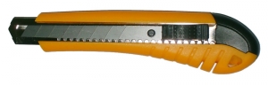 Нож 18 мм, сегмент, напр, пластик корпус 26820